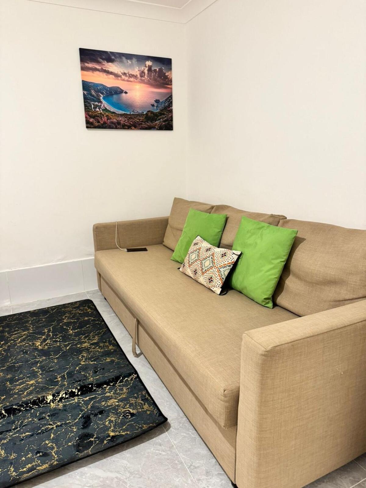 Apartment Cozy 2-bedroom Retreat In Kilburn Sf8
